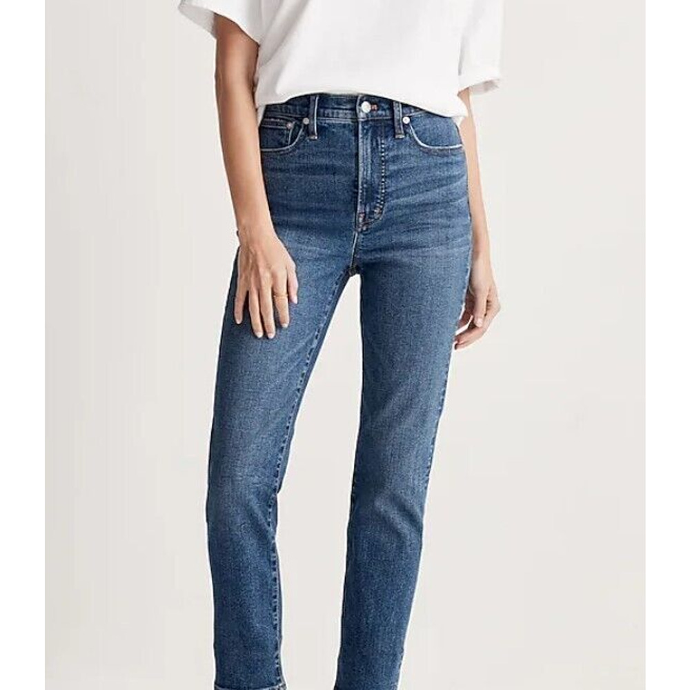 Madewell Jeans 26 The Perfect Jean High Rise Straight Leg Denim Raw Hem DM5219